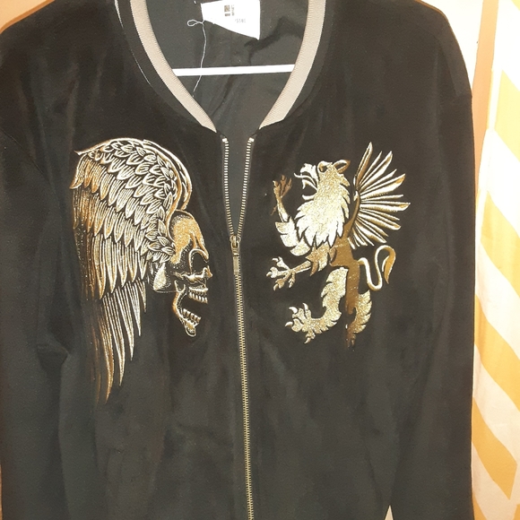 Standard issue - Picture 2 of 3